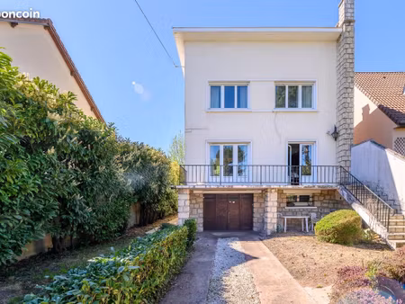 propriété 5 pièces 90 m²