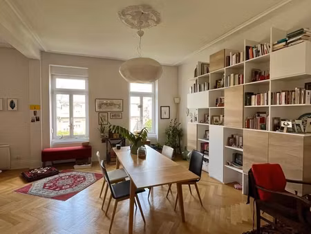 magnifique appartement 3/4 pièces 106m2 meublé à louer  quartier neustadt (forêt-noire/st 