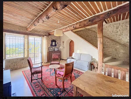 belle maison en pierre 88 m2  2 chambres  1 bureau et 1 dépendance  à grambois  avec vue e