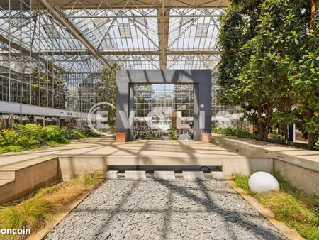 bureaux 1 004 m²