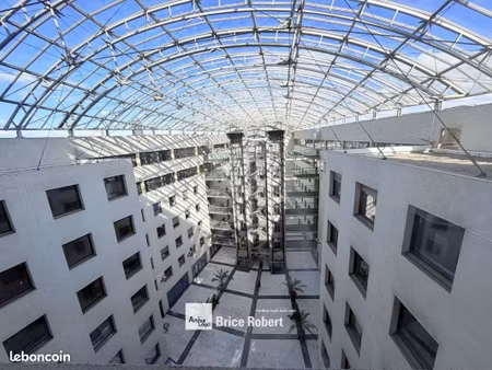 bureaux 300 m²