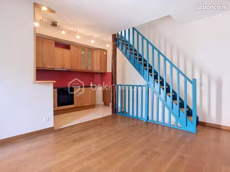 maison de ville 3 pièces 60 m²