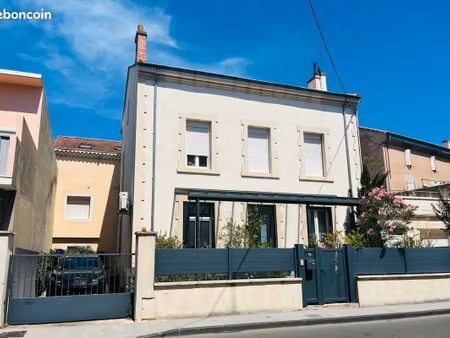 7 pièce - maison de ville spacieuse de 167m2 entièrement climatisée