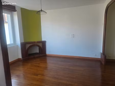grand appartement t2 1er étage