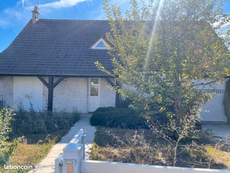 maison - 6 pièces - 160m2 - 36110 levroux - 180 000