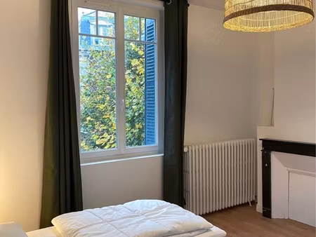maison de ville avec jardinet et garage
