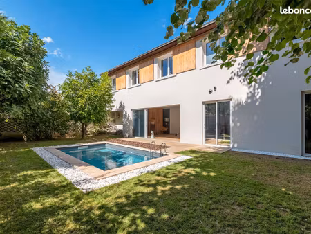 maison de ville 220 m2