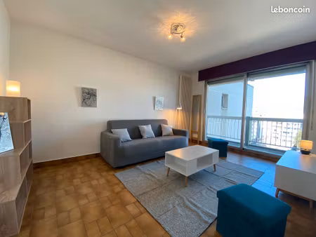 t1 spacieux avec balcon