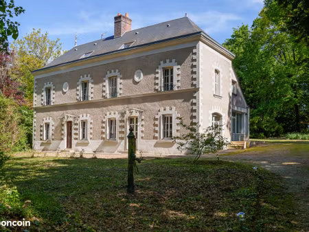propriété 10 pièces 371 m²