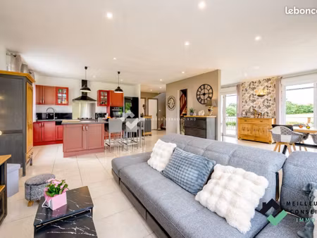 propriété 8 pièces 184 m²