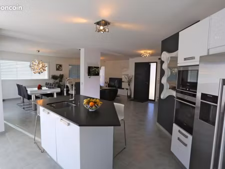 maison 5 pièces 105 m²
