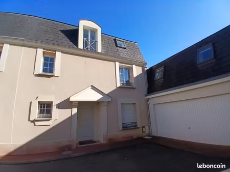 maison 6 pièces 214 m²