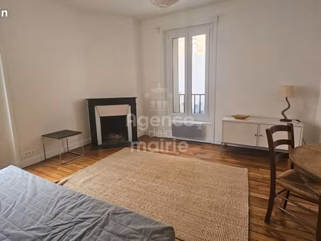 studio 1 pièce 25 m²