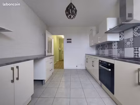 appartement 3 pièces 64 m²