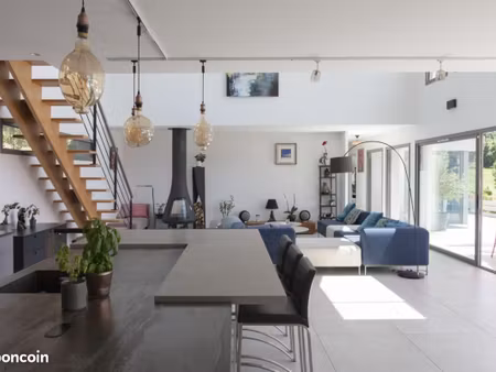 maison 5 pièces 106 m²
