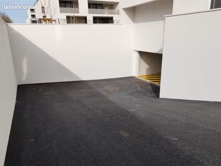 garage en sous-sol sécurisé