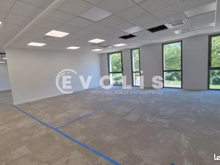 bureau 131 m²