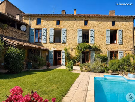 maison de village 7 pièces 210 m²