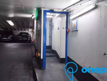 parking/box 12 m² paris 08