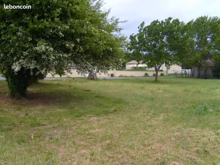 terrain à bâtir de 1350 m² à gradignan (33)