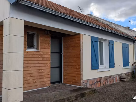 maison meublée de 85 m² à vertou  3 chambres avec jardin  à 2 pas des transports en commun