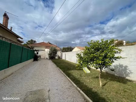 villa 4 pièces 77 m²