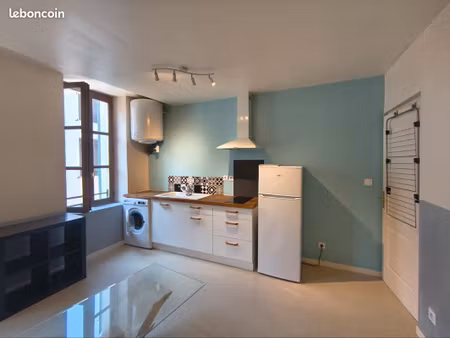 superbe studio 25m2 avec cave centre ville