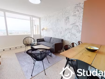 appartement 1 pièce 83 m²