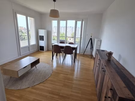 à louer – t3 meublé de 67 m² avec vue panoramique – grenoble bajatière
