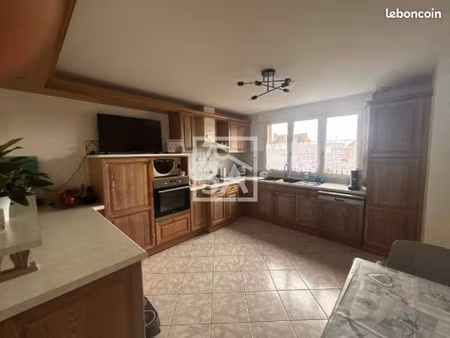 pavillon 7 pièces 133 m²