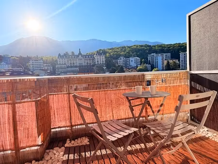 studio meublé rénové – centre aix - vue montagne avec balcon