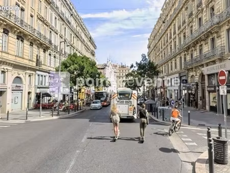 local commercial 194 m²