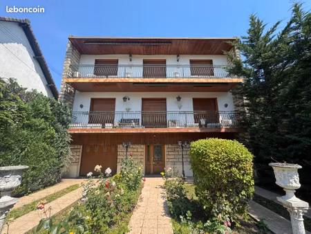 maison 11 pièces 254 m²