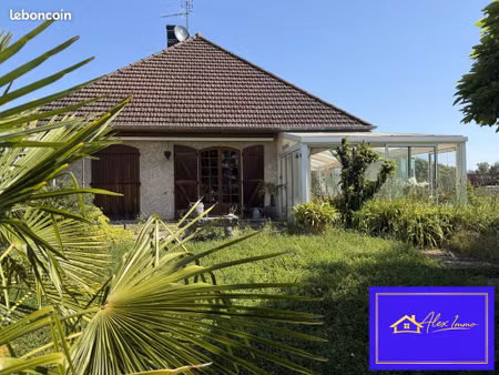 propriété 9 pièces 144 m²