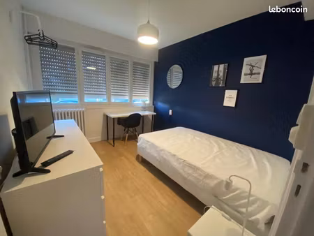 chambre meublée - proche uco/esa
