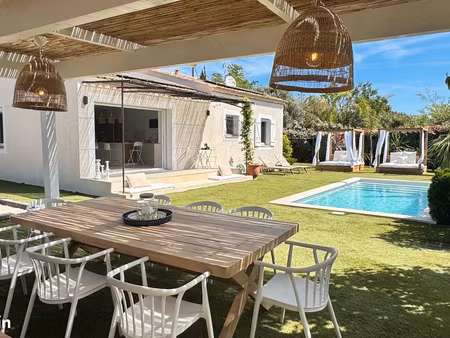 villa avec piscine entre les vignes et la méditerranée à 10min du centre ville