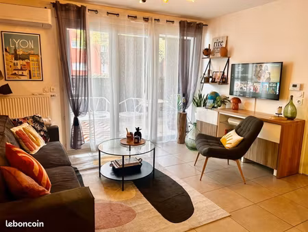 appartement t2 43m2 avec terrasse et garage