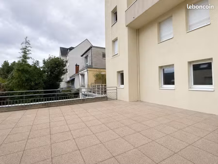 loue t2 proche facultés/ecoles/transports/commerces