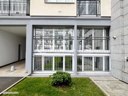bureaux 150 m²