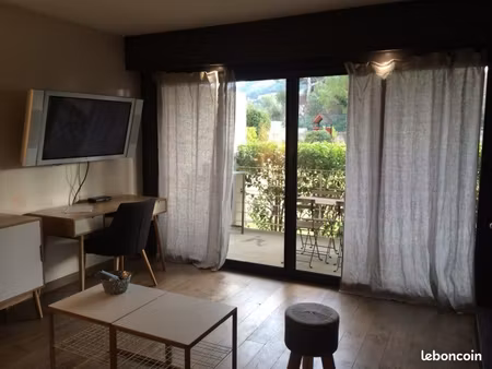 studio meublé 28m2