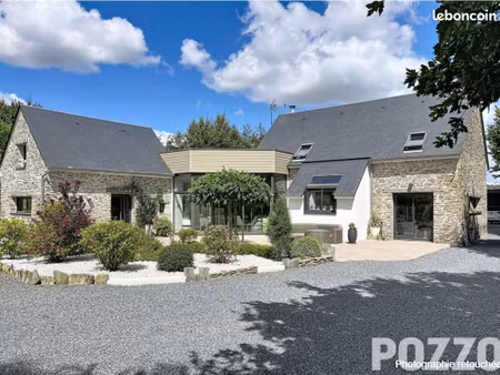 maison 7 pièces 249 m²