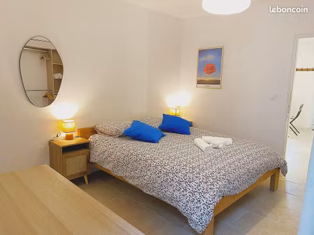 t2 meublé 35m² + terrasse 15 m² – nîmes centre – étudiant