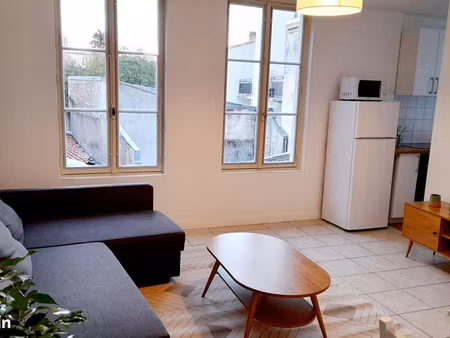 beau t3 meublé rénové – centre ville