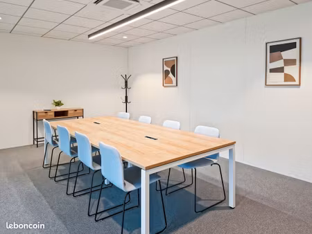 bureau en espace ouvert à louer pour 10 personnes à bourges  charles pathé bourges