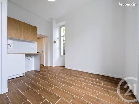 studio 1 pièce 23 m²