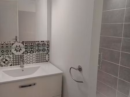 location à l'année studio