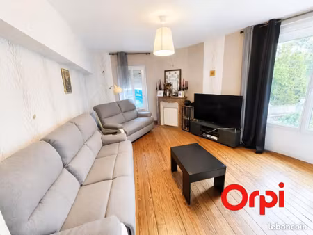 maison 6 pièces 140 m²