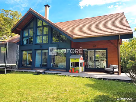 maison 7 pièces 183 m²