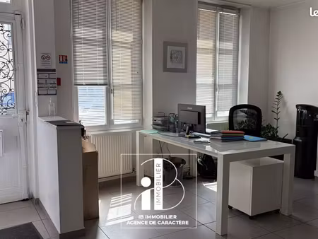 bureaux 158 m² fontainebleau