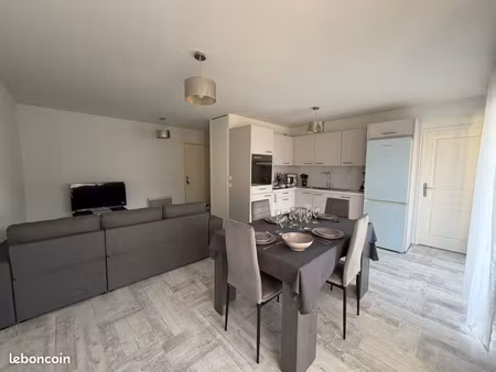 t2 meublé 45 m² – terrasse 14 m² – garage – centre thonon – dpe c